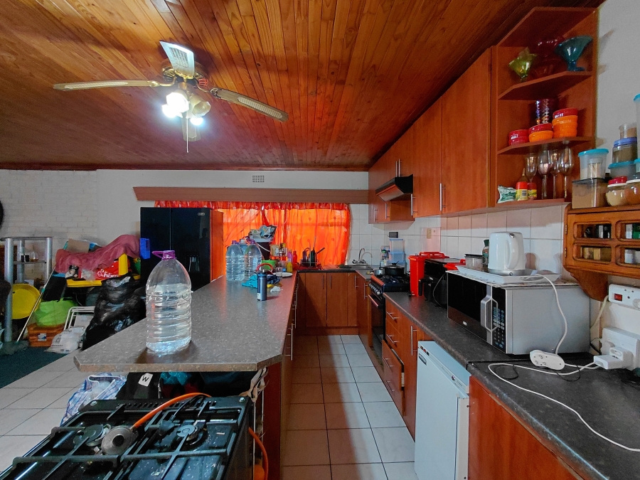 To Let 2 Bedroom Property for Rent in Flamwood North West